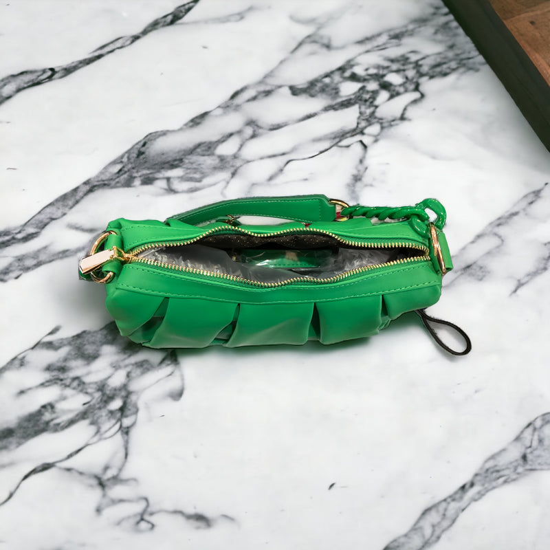 Bottega chain Pouch Handbag in Racing Green