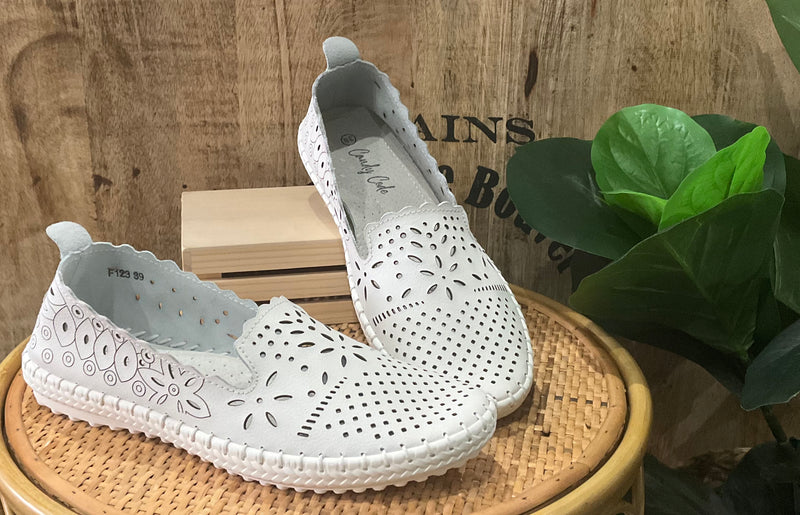 White pattern shoes