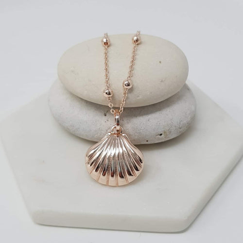 Lilly Co Australia rose gold shell pendant necklace