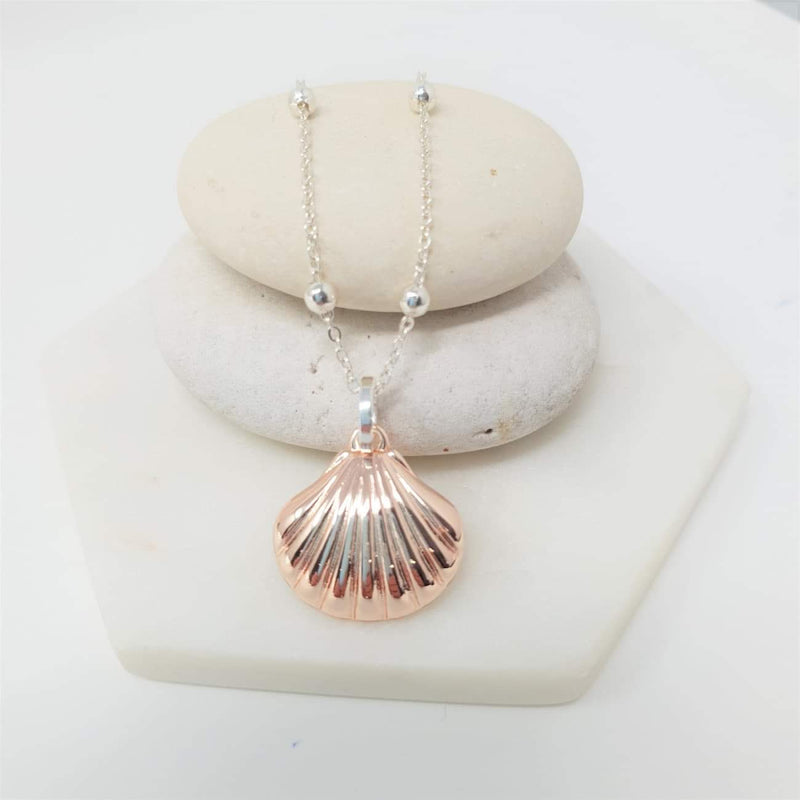 Lilly Co Australia Rose Gold /Silver shell pendant necklace